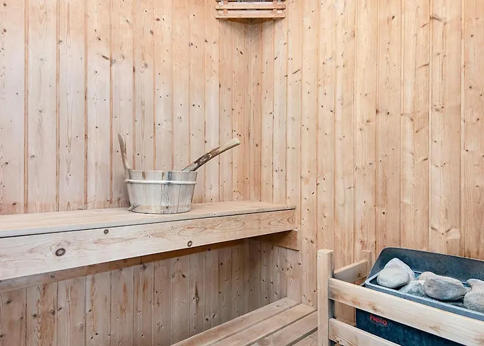 10 Person In Haderslev-by Traum Diernaes